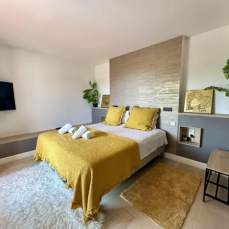 Vila Bella By Terry's Homes