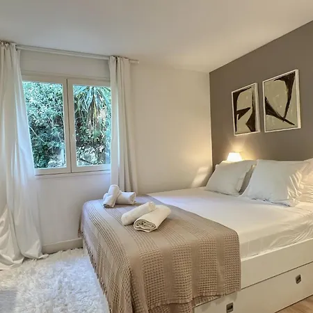 Bella Croix Des Gardes