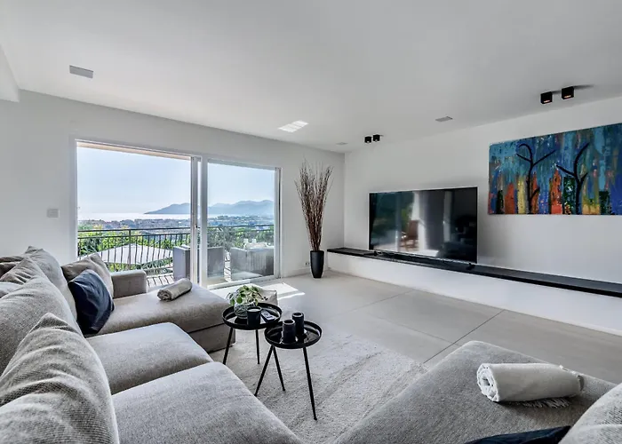 Bella By Terry's Homes كان