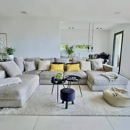 Bella By Terry's Homes Villa *